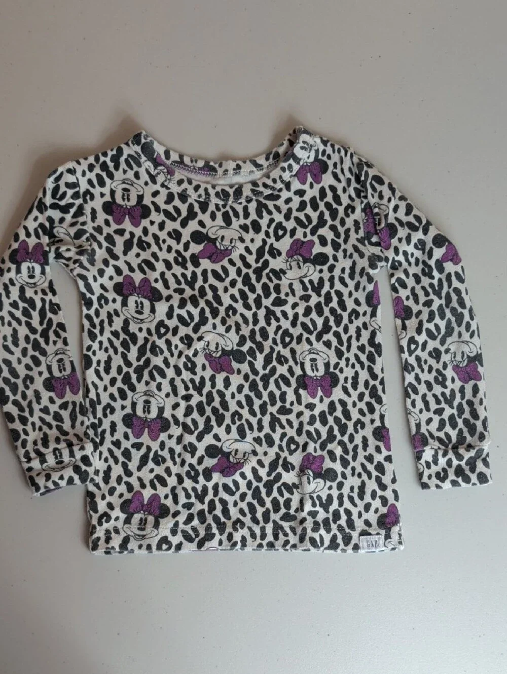 GAP X Disney Girls Minnie Mouse Long-Sleeve Pajama Set in White and Purple